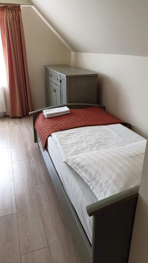 Keller Apartmanok Hajdúszoboszló Exteriör bild