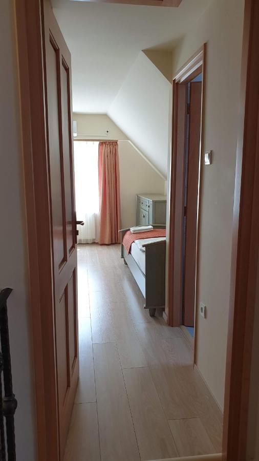 Keller Apartmanok Hajdúszoboszló Exteriör bild