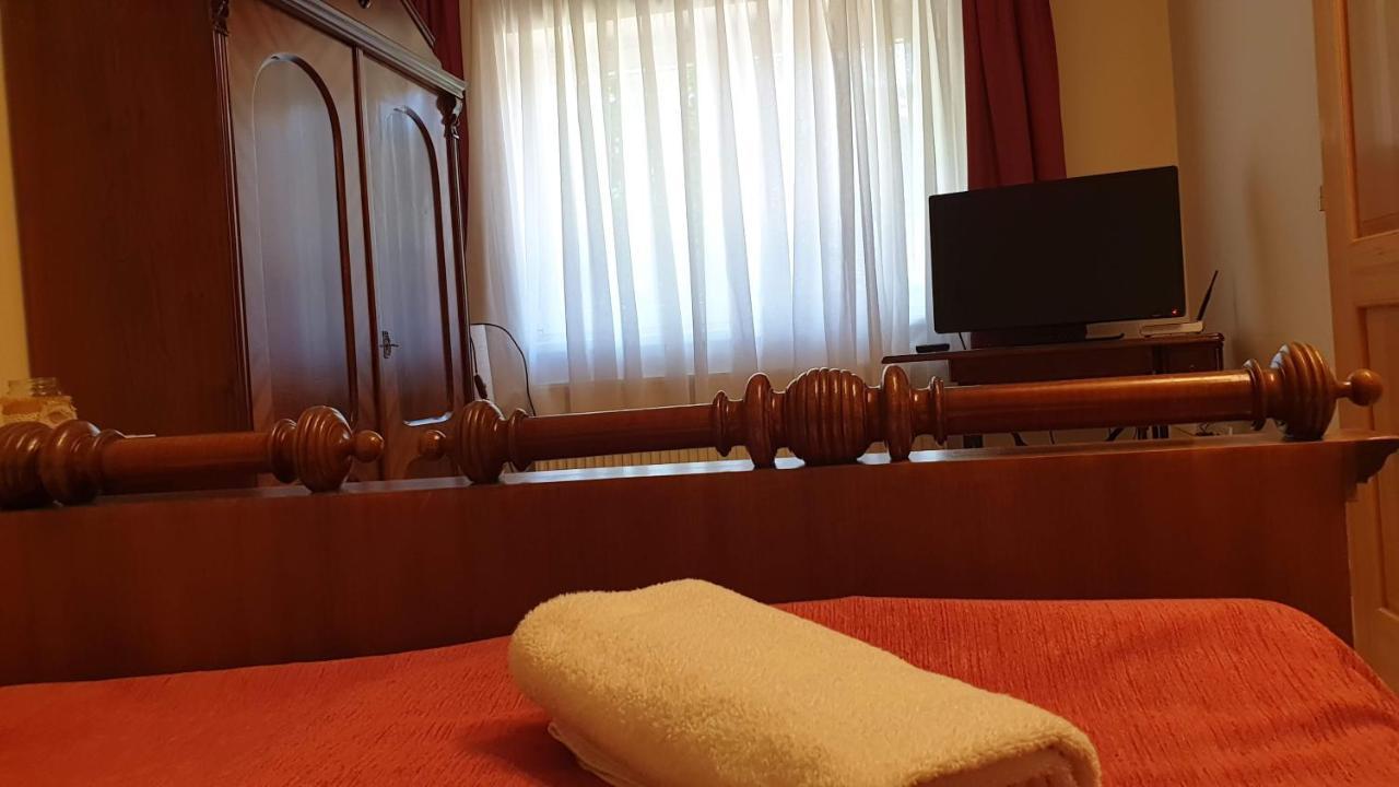 Keller Apartmanok Hajdúszoboszló Exteriör bild