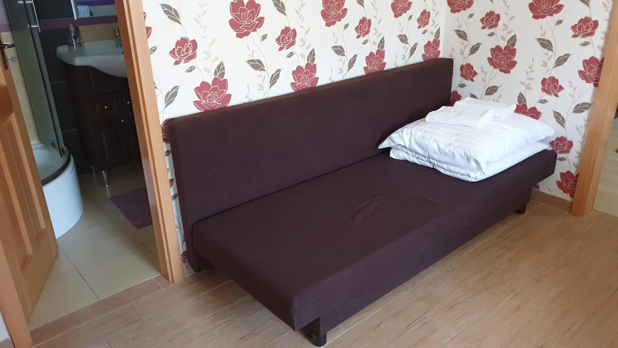 Keller Apartmanok Hajdúszoboszló Rum bild