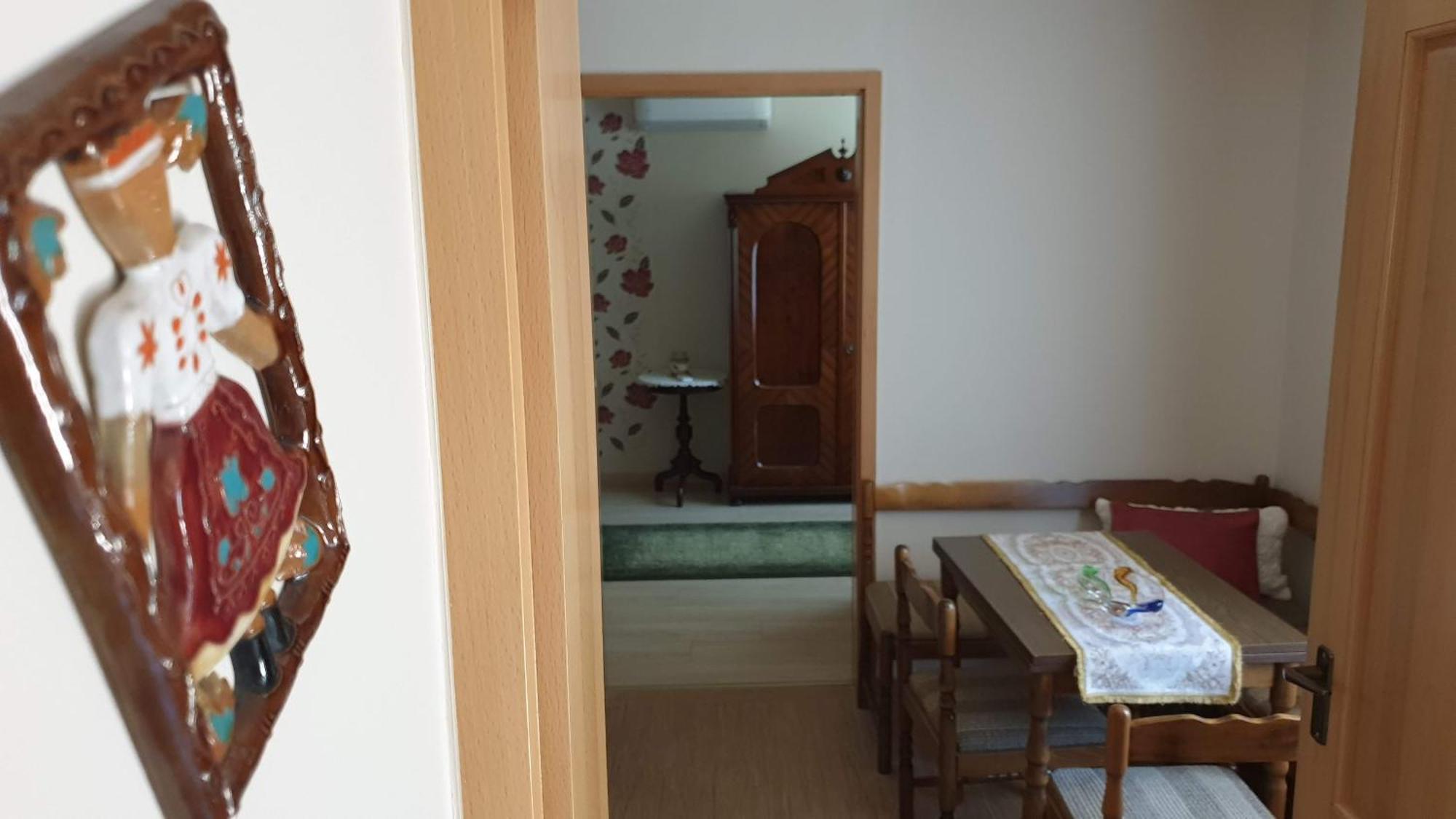 Keller Apartmanok Hajdúszoboszló Rum bild