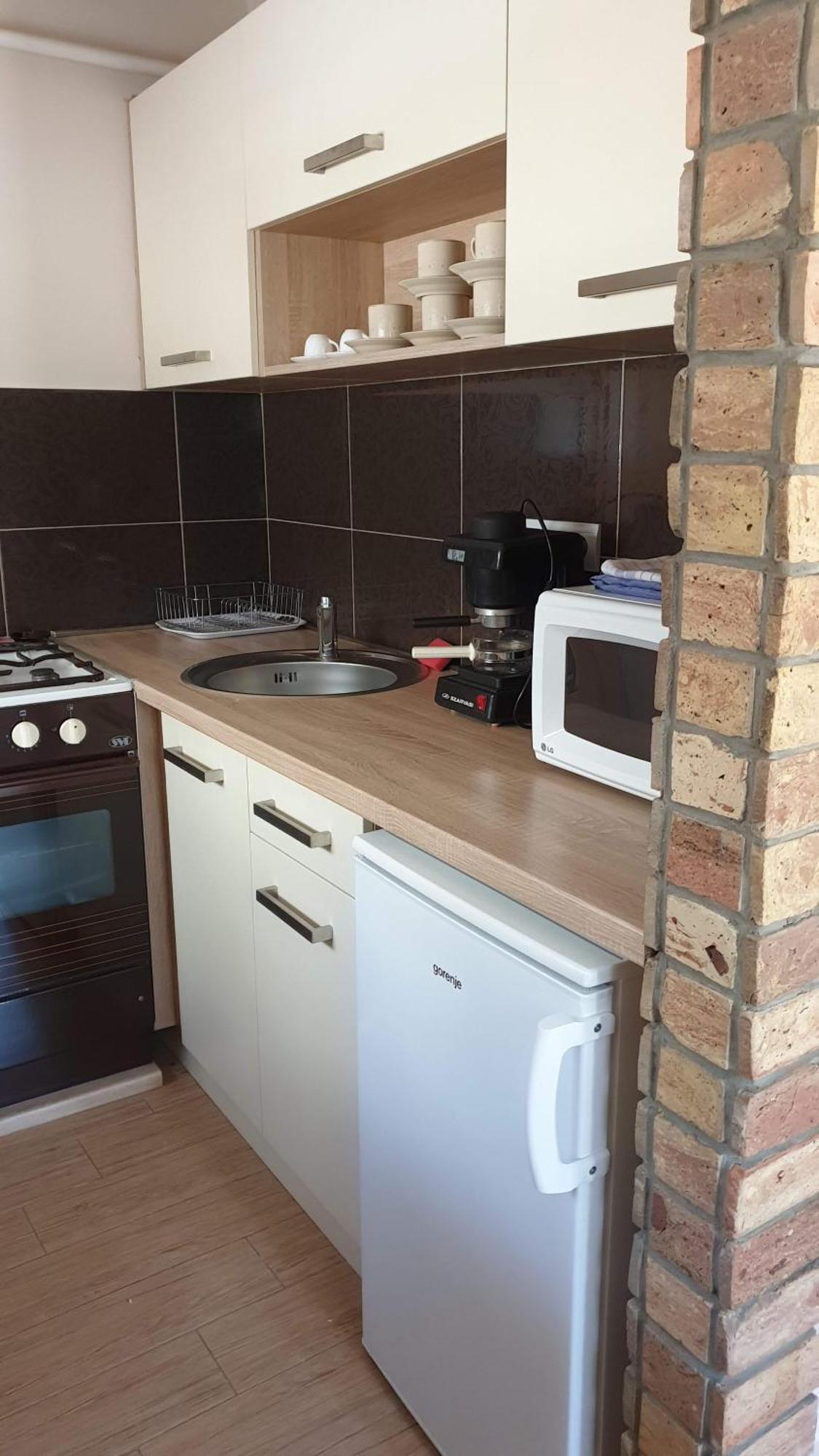 Keller Apartmanok Hajdúszoboszló Rum bild