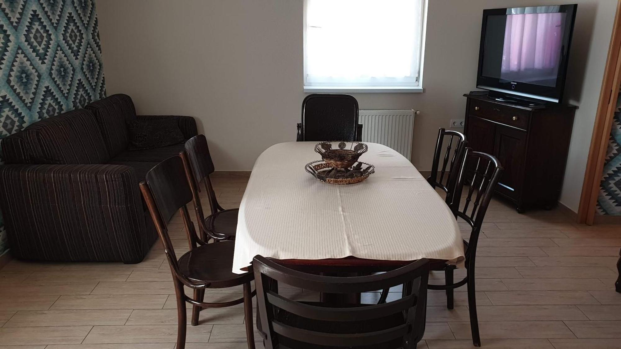 Keller Apartmanok Hajdúszoboszló Rum bild
